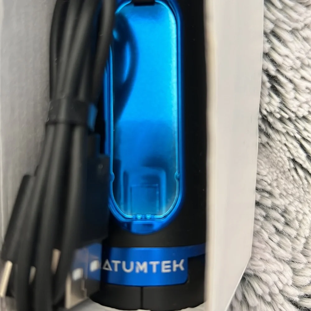 NWT Atumek Bluetooth Selfie Stick Pro